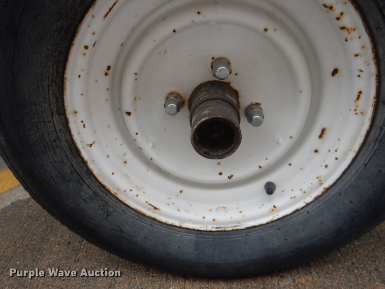 image for item FI9025 1985 Lund American  boat