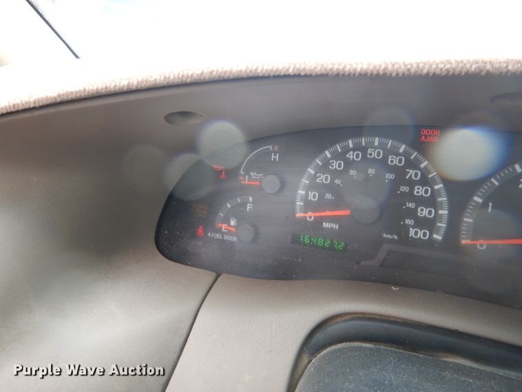 image for item FI9026 2000 Ford F150  pickup truck