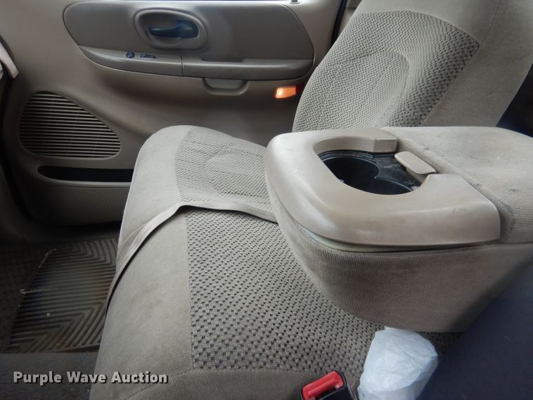 image for item FI9026 2000 Ford F150  pickup truck