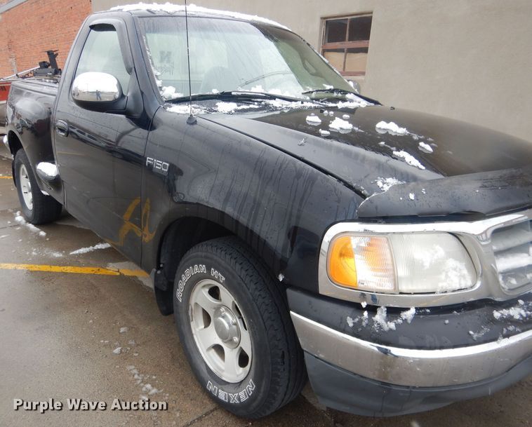 image for item FI9026 2000 Ford F150  pickup truck