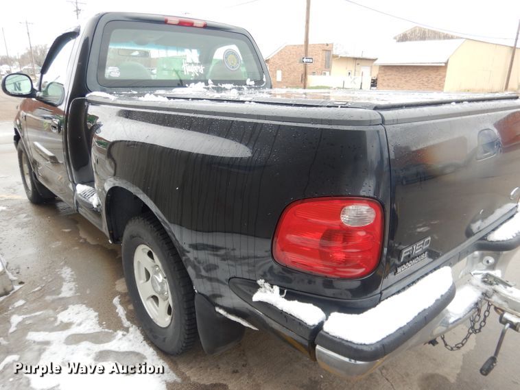 image for item FI9026 2000 Ford F150  pickup truck