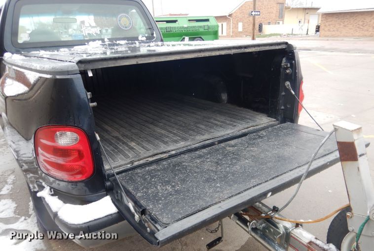 image for item FI9026 2000 Ford F150  pickup truck