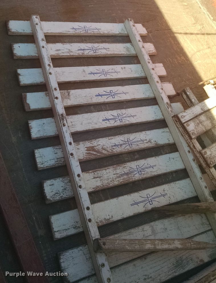 image for item FW9037 Truck bed