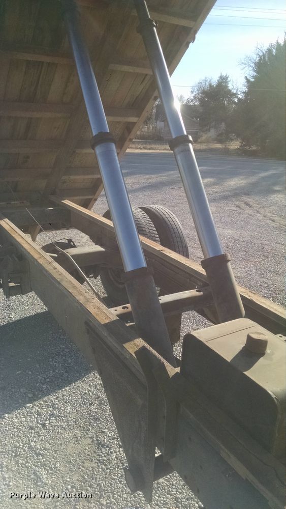 image for item FW9037 Truck bed