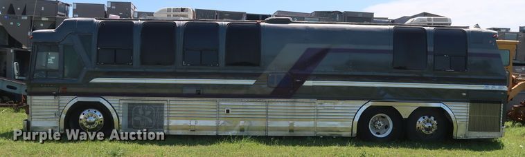 image for item GS9923 1976 Prevost TS47  coach bus