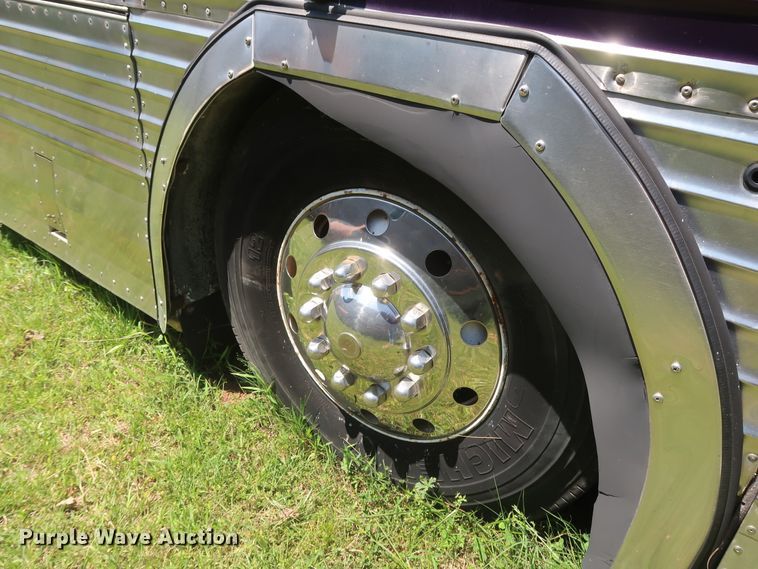 image for item GS9923 1976 Prevost TS47  coach bus