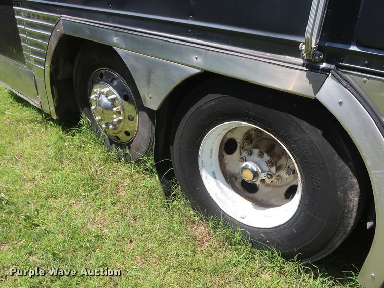 image for item GS9923 1976 Prevost TS47  coach bus