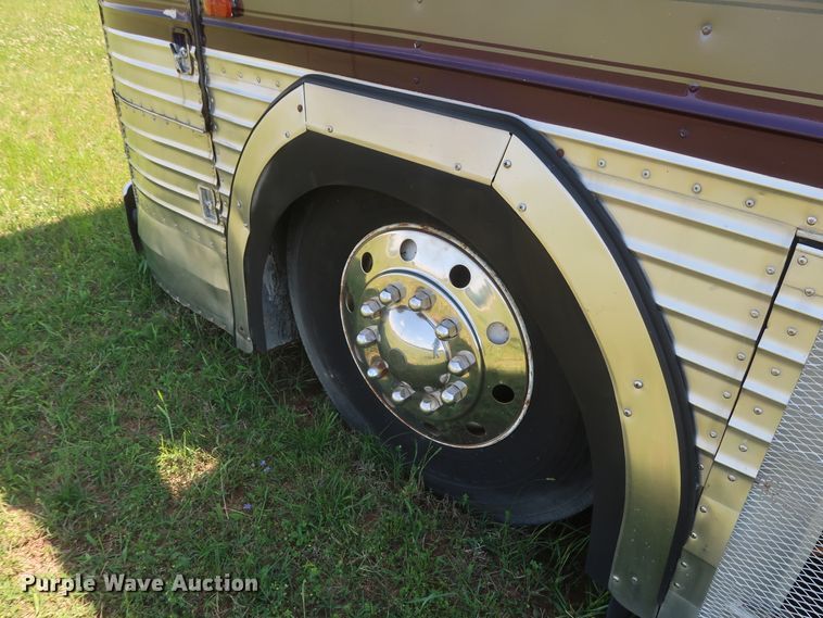 image for item GS9923 1976 Prevost TS47  coach bus