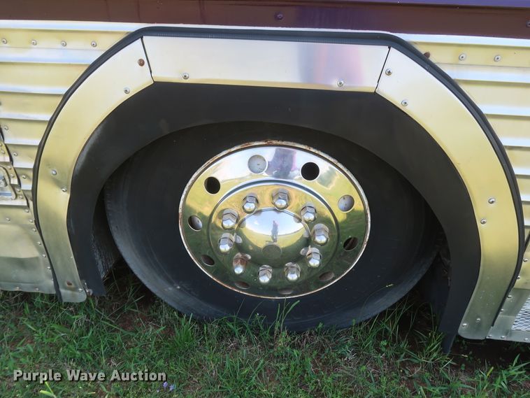 image for item GS9923 1976 Prevost TS47  coach bus