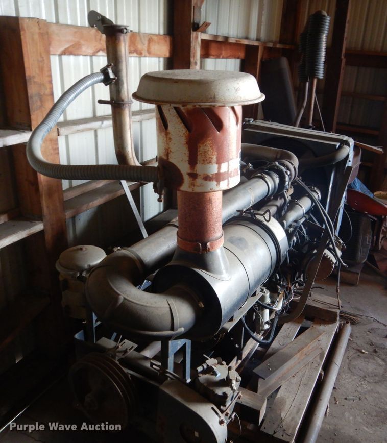 image for item HE9611 Allis Chalmers six cylinder diesel engine