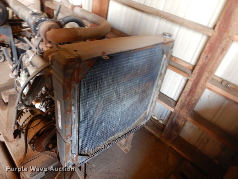 image for item HE9611 Allis Chalmers six cylinder diesel engine