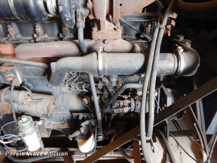 image for item HE9611 Allis Chalmers six cylinder diesel engine