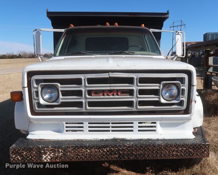 image for item HK9702 1986 GMC 7000  dump truck