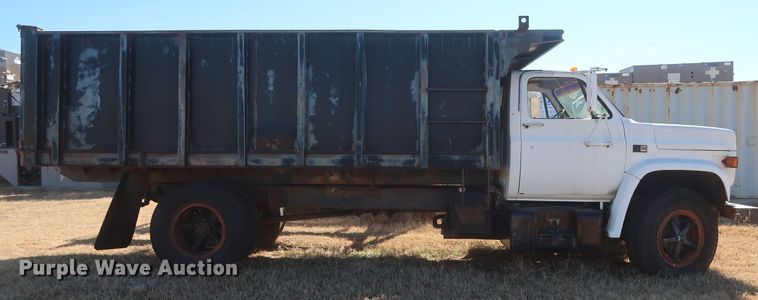 image for item HK9702 1986 GMC 7000  dump truck