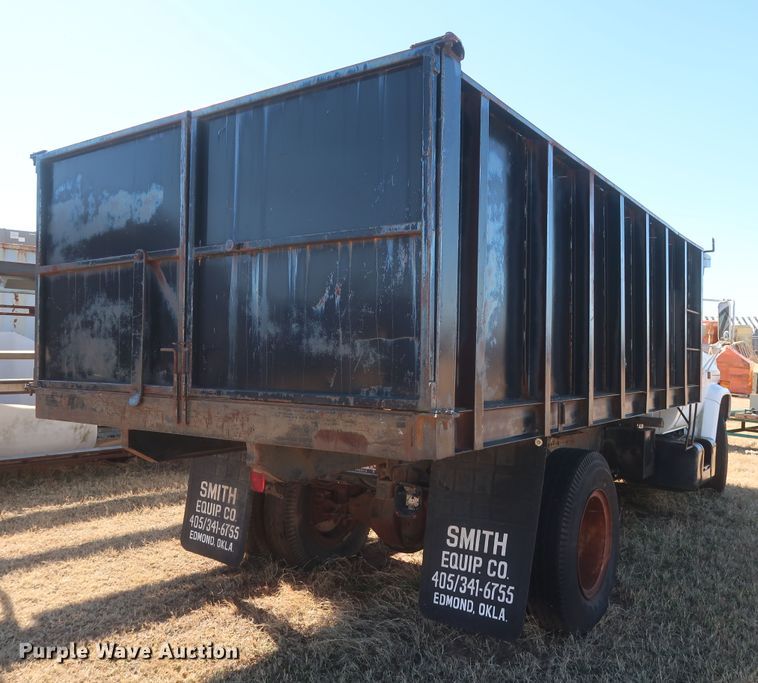 image for item HK9702 1986 GMC 7000  dump truck