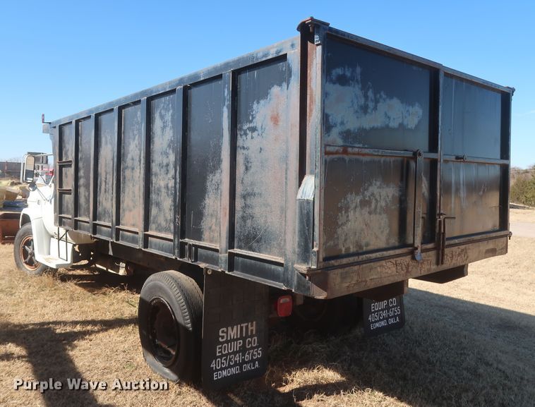 image for item HK9702 1986 GMC 7000  dump truck