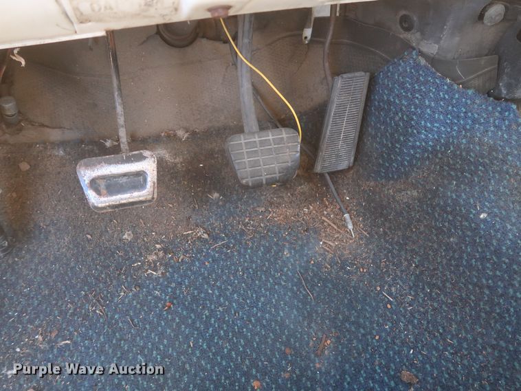 image for item HK9702 1986 GMC 7000  dump truck