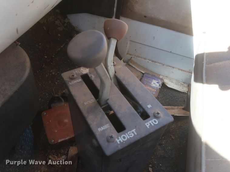 image for item HK9702 1986 GMC 7000  dump truck