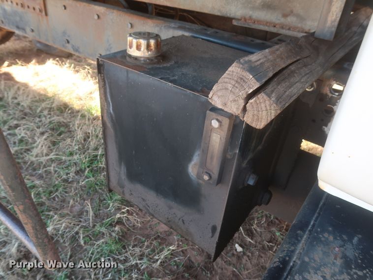 image for item HK9702 1986 GMC 7000  dump truck