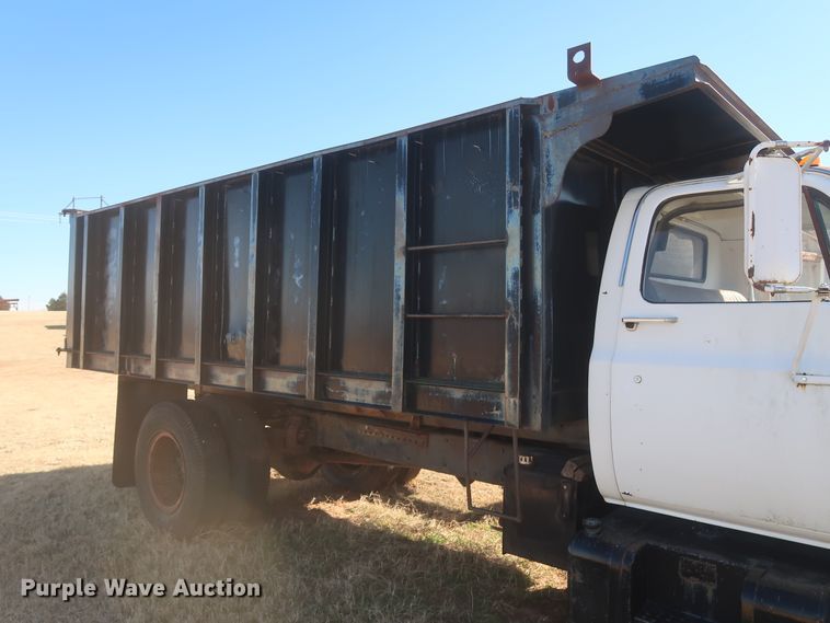 image for item HK9702 1986 GMC 7000  dump truck