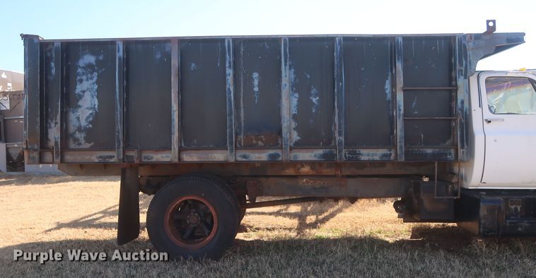 image for item HK9702 1986 GMC 7000  dump truck