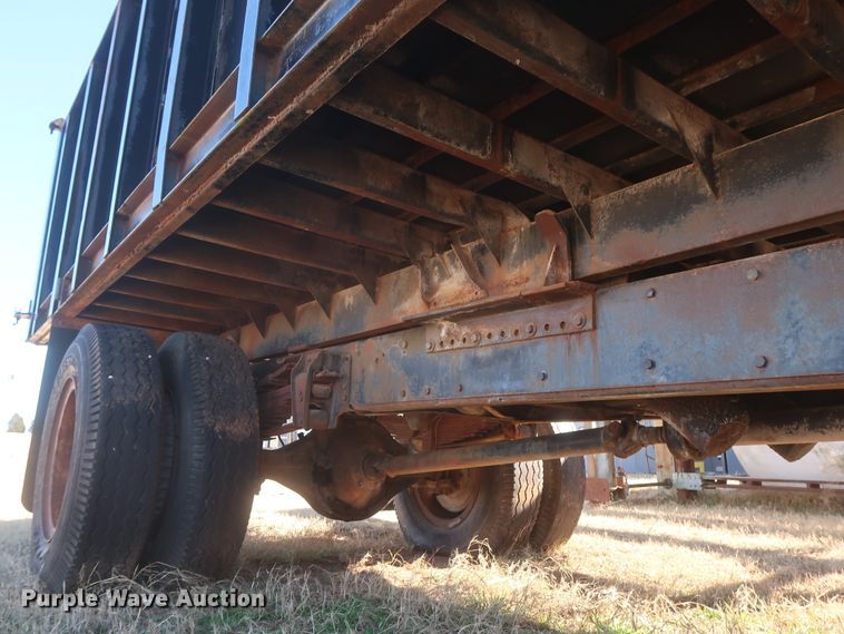 image for item HK9702 1986 GMC 7000  dump truck