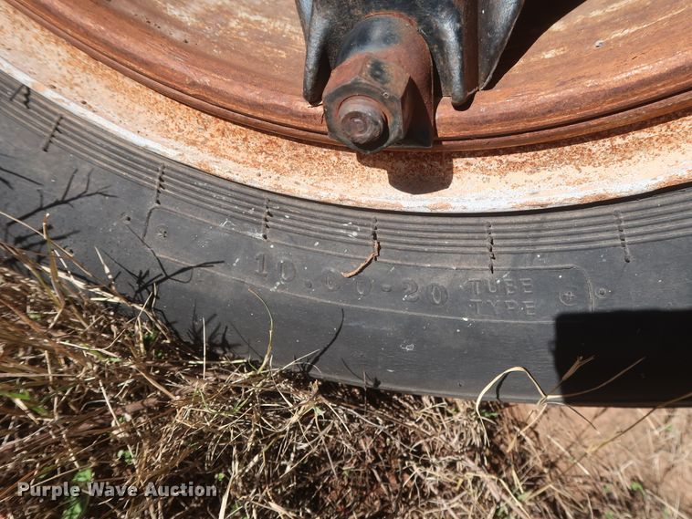 image for item HK9702 1986 GMC 7000  dump truck