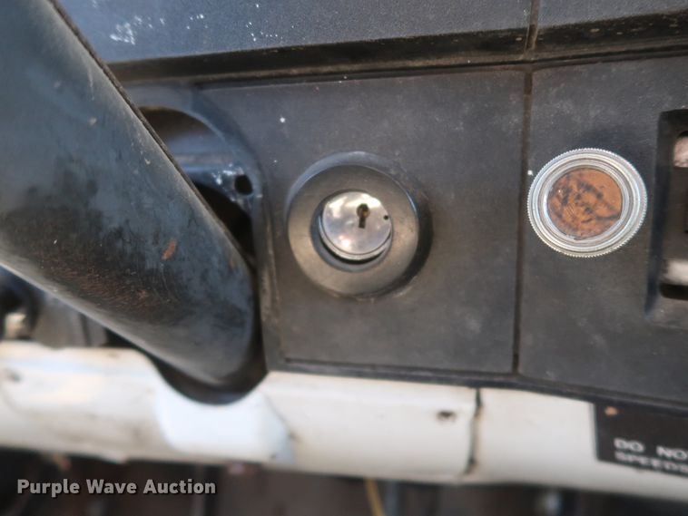 image for item HK9702 1986 GMC 7000  dump truck