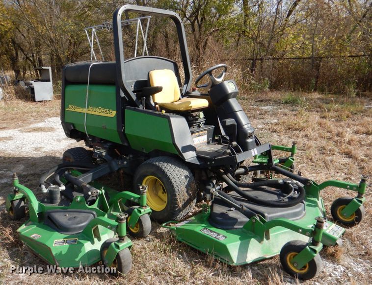 image for item HL9250 John Deere 1600 Turbo  lawn mower