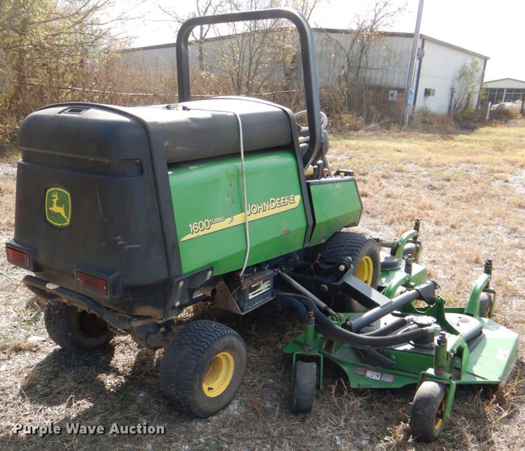 image for item HL9250 John Deere 1600 Turbo  lawn mower