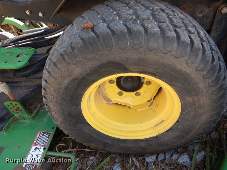 image for item HL9250 John Deere 1600 Turbo  lawn mower