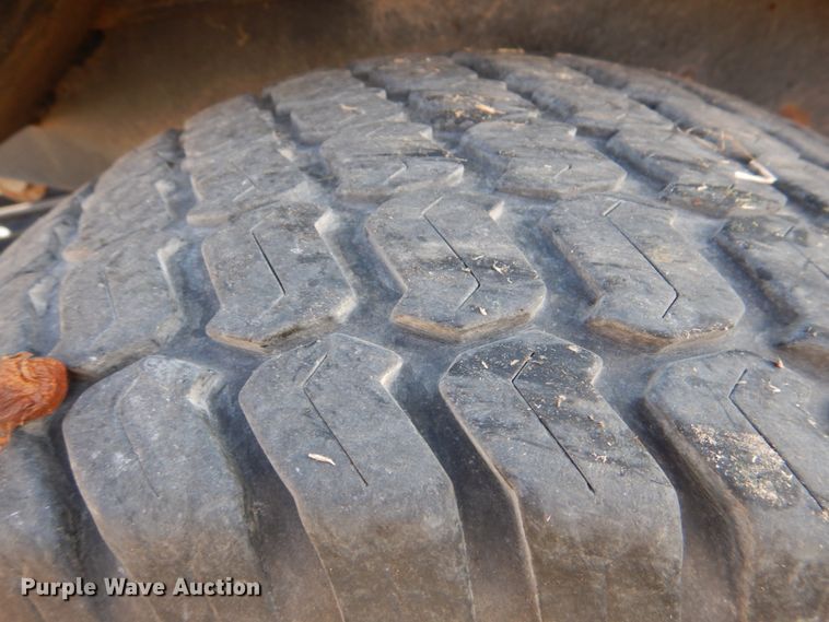 image for item HL9250 John Deere 1600 Turbo  lawn mower