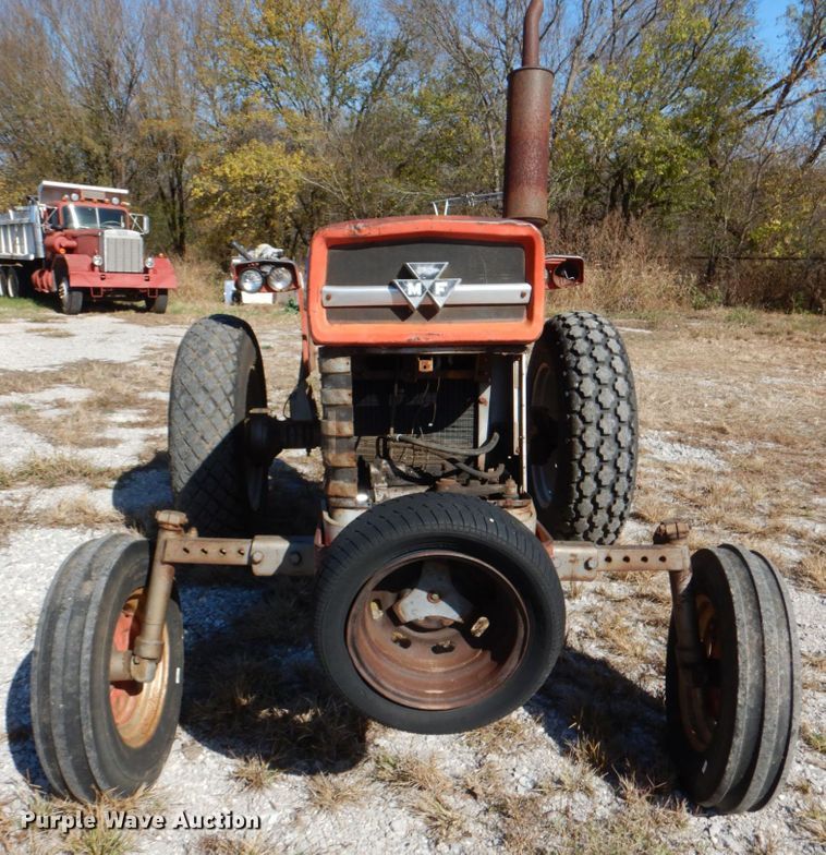image for item HL9251 1966 Massey Ferguson 165  tractor