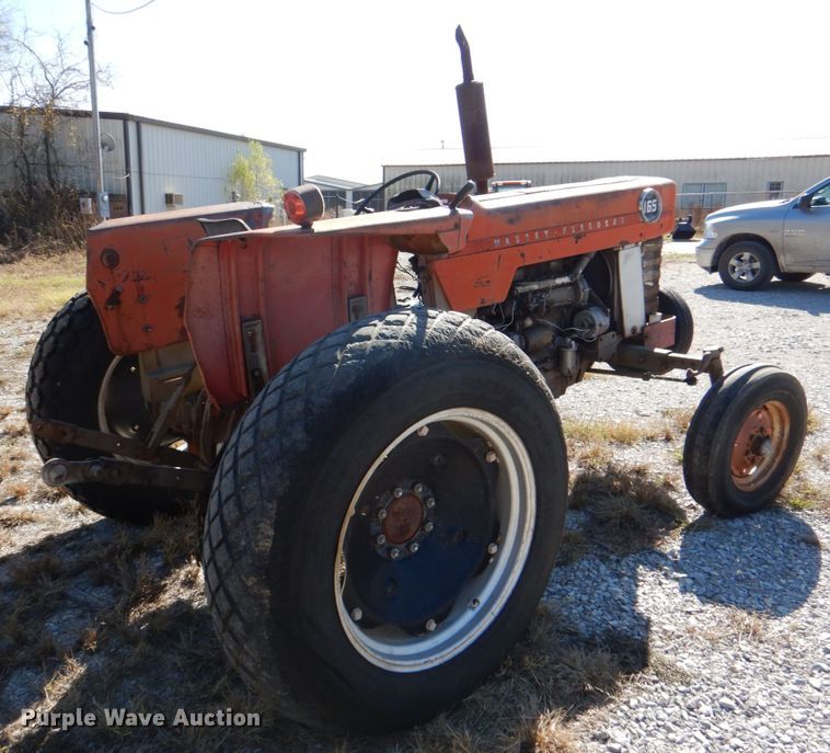image for item HL9251 1966 Massey Ferguson 165  tractor