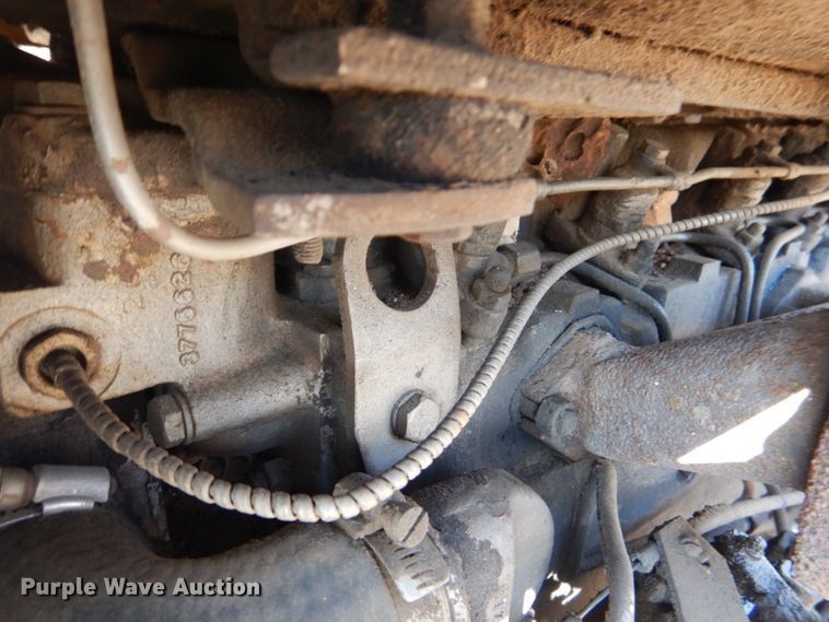 image for item HL9251 1966 Massey Ferguson 165  tractor