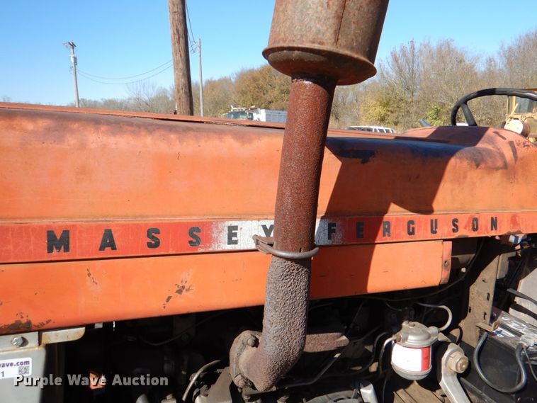 image for item HL9251 1966 Massey Ferguson 165  tractor