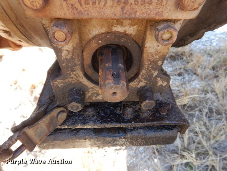 image for item HL9251 1966 Massey Ferguson 165  tractor