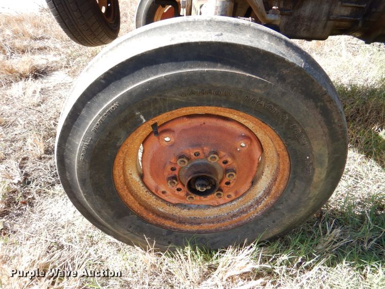 image for item HL9251 1966 Massey Ferguson 165  tractor