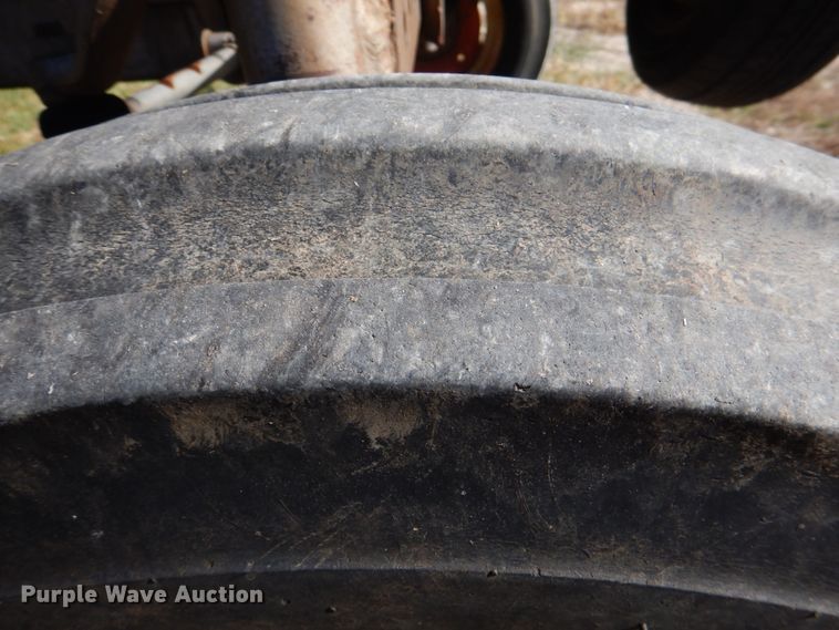 image for item HL9251 1966 Massey Ferguson 165  tractor