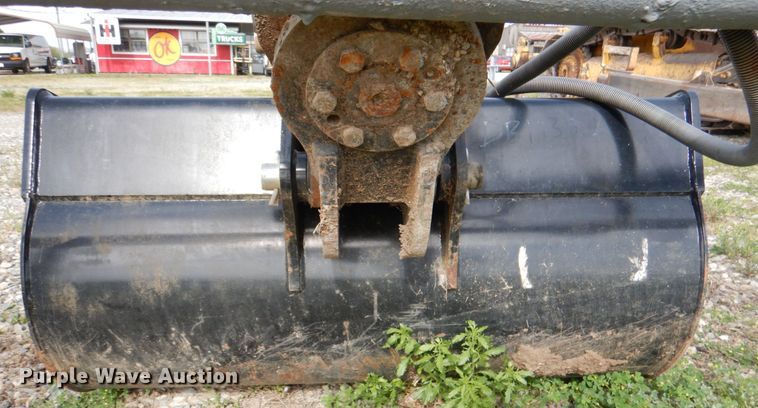 image for item HL9384 Caterpillar 48"W excavator bucket