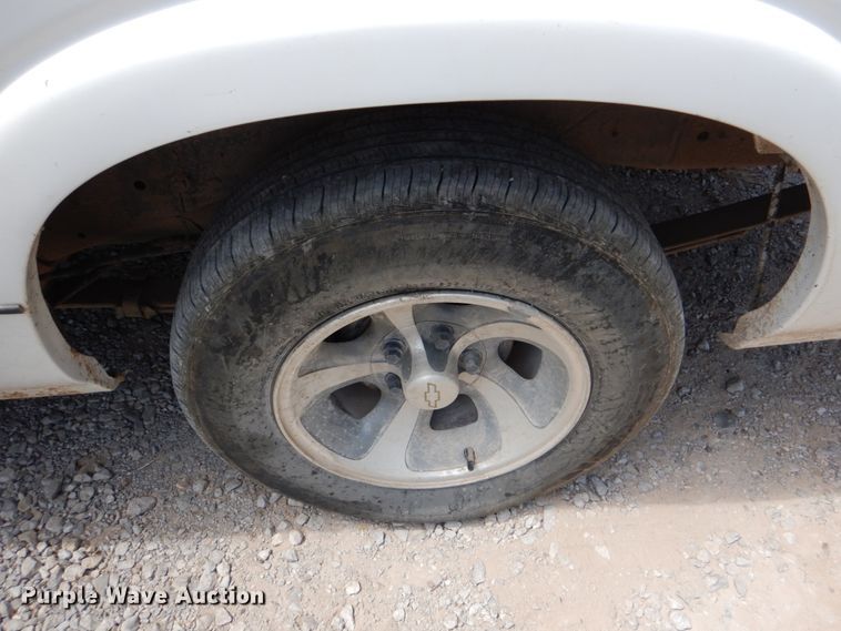 image for item HL9394 2001 Chevrolet S10  pickup truck