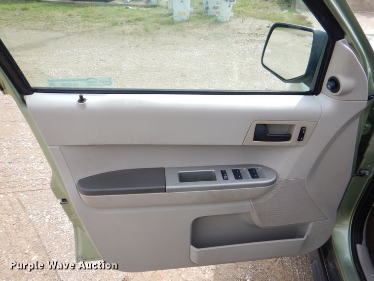 image for item HL9396 2008 Ford Escape Hybrid  SUV