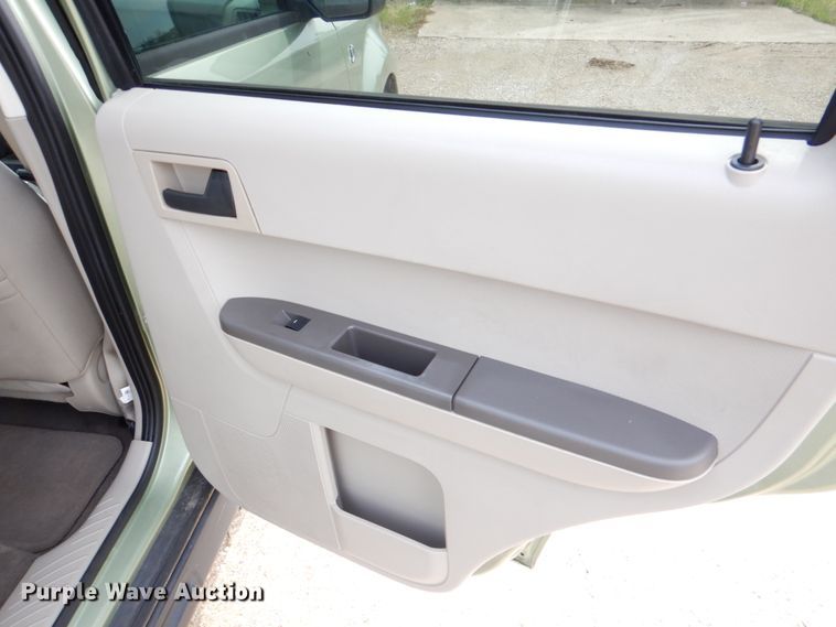 image for item HL9396 2008 Ford Escape Hybrid  SUV