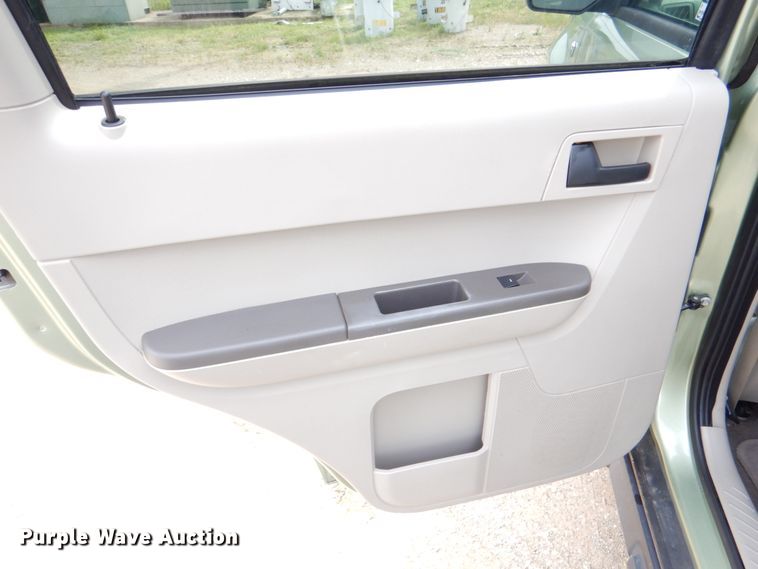 image for item HL9396 2008 Ford Escape Hybrid  SUV