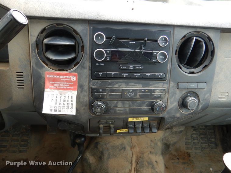 image for item HL9397 2012 Ford F550 Super Duty  Crew Cab truck cab and chassis