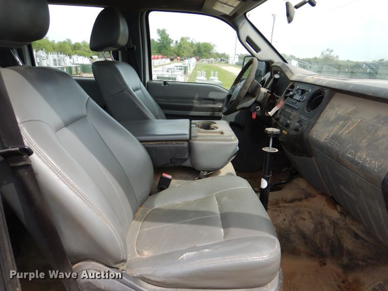 image for item HL9397 2012 Ford F550 Super Duty  Crew Cab truck cab and chassis