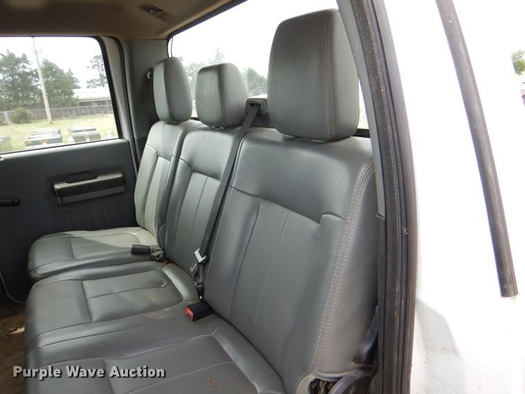 image for item HL9397 2012 Ford F550 Super Duty  Crew Cab truck cab and chassis