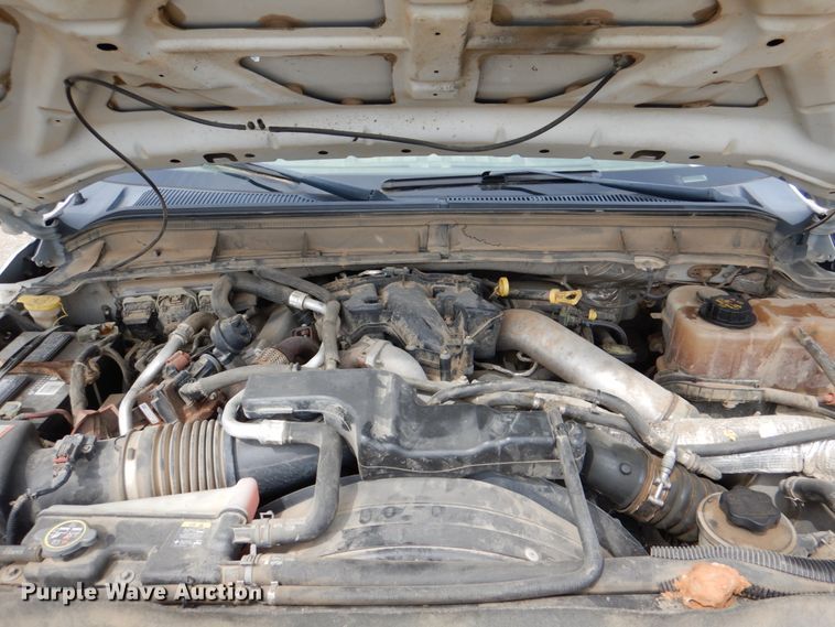 image for item HL9397 2012 Ford F550 Super Duty  Crew Cab truck cab and chassis