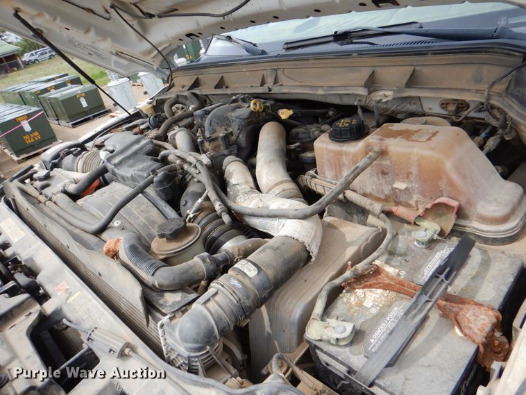 image for item HL9397 2012 Ford F550 Super Duty  Crew Cab truck cab and chassis