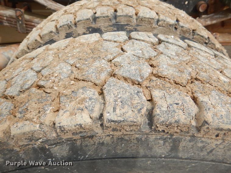 image for item HL9397 2012 Ford F550 Super Duty  Crew Cab truck cab and chassis